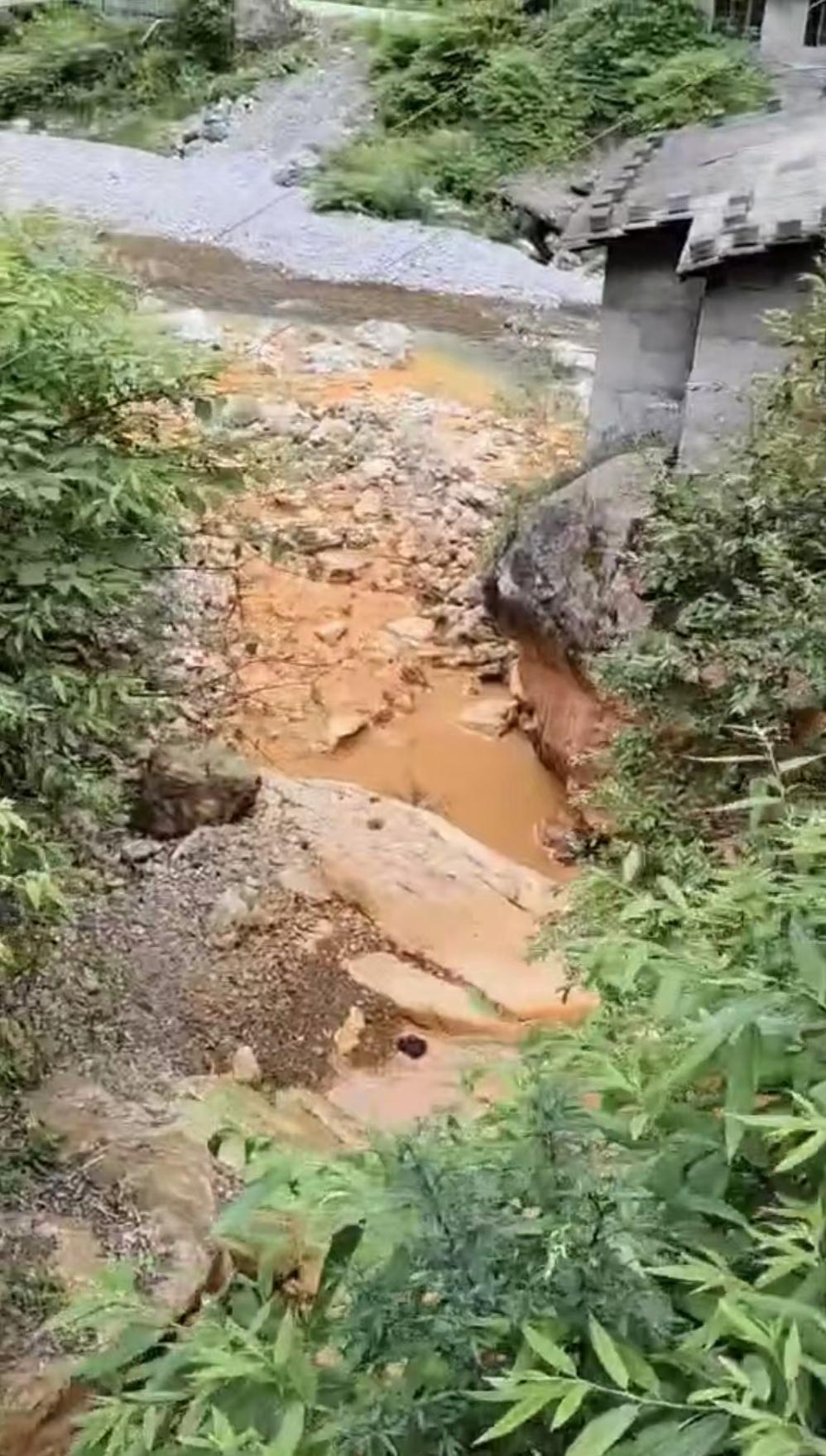 重庆巫溪县污水处理厂闲置多年 村民担心直排污水污染大宁河(图2)